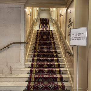 豪華な階段が何箇所かあります。|681546さんのリーガロイヤルホテル東京の写真(1954035)