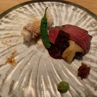 メイン。魚も肉も絶品。