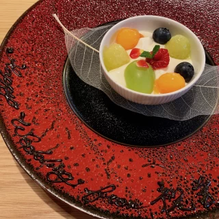 お洒落な器とデザート。