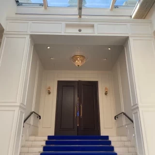 ここでフラワーシャワーします
