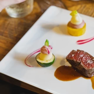 目で見て楽しみ、食べてより楽しめる一皿⭐︎