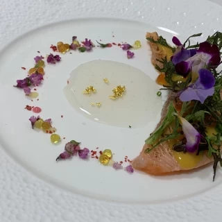 試食で食べたお魚料理です。