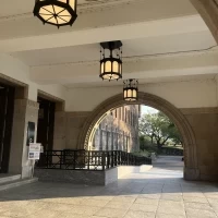 建物の入り口