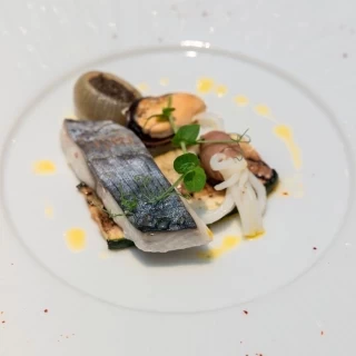 季節限定のフレンチ料理（魚料理）