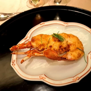イセエビ