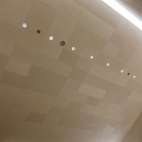 天井は様々な色が組み合わされていました！