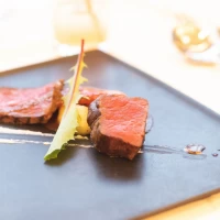 メインの肉料理