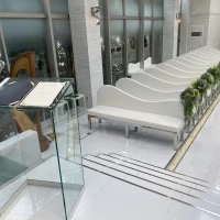祭壇からゲストの顔が見やすい