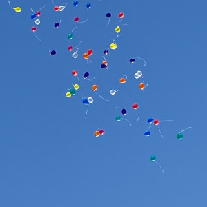 バルーンリリース、空高くまで上がる風船はとてもきれいです|682711さんのザ・ハウス愛野（THE HOUSE AINO）の写真(1984111)