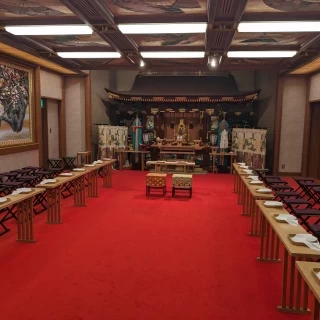 和装の会場
とても神聖な雰囲気の場所でした