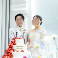 ケーキ入刀の様子です。