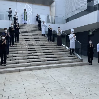 チャペルでてすぐの大階段