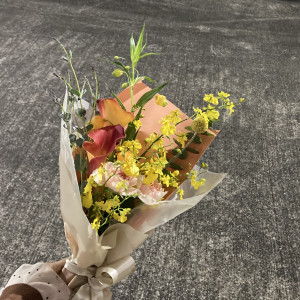 フローリストさんからのプレゼントの花束。|683111さんのアーヴェリール迎賓館(名古屋)の写真(1966218)