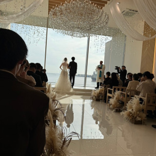 チャペルからは海が一望でき、天候にも恵まれた結婚式では最高！