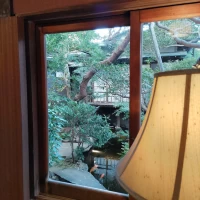 受付後ろ側のお庭