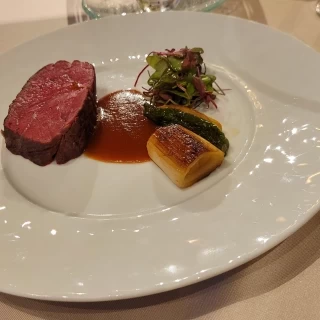 メインお肉料理