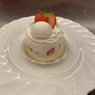 ブライダルフェアでケーキの試食ができました！