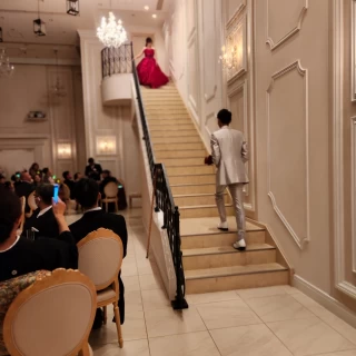 披露宴会場
階段演出
プリンス＆プリンセス気分！