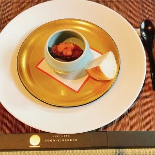 ウニ、牛肉、大根