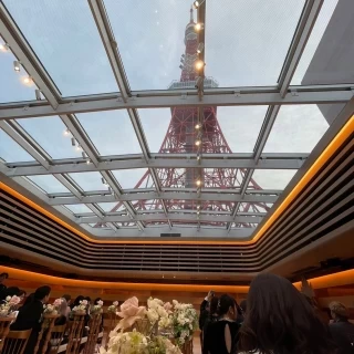 チャペルから東京タワーが見上げられます