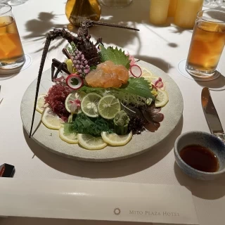 伊勢海老の刺身