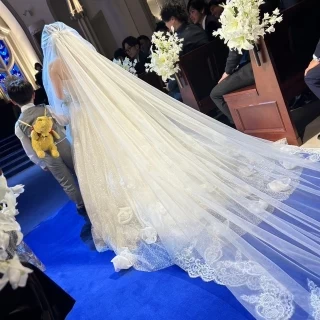 ロイヤルブルーのバージンロード