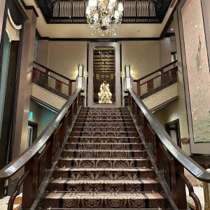 ロビーの階段。|684872さんの百花籠（ひゃっかろう）- Neo Japanesque Wedding -の写真(2076022)
