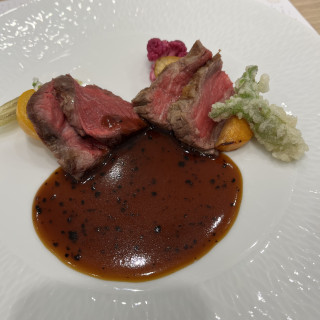 試食会のお肉料理