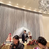 高砂の後ろがシルバーなのでアーチを持ち込みました