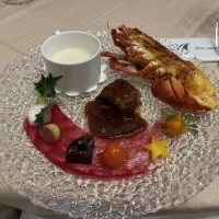 どれも美味しかったですが，オマール海老が絶品でした．