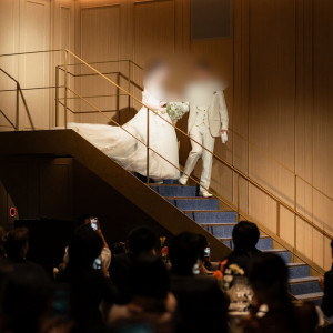 階段入場出来る会場だったので階段入場を取り入れました。|685352さんのKUMAMOTO MONOLITH（熊本モノリス）の写真(2019239)