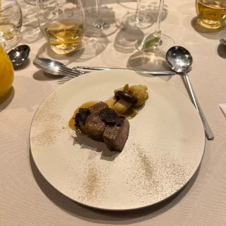 23000円コース
肉料理
