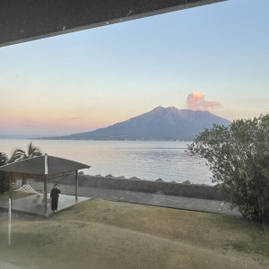 こちらフェアの説明の部屋での写真です。|685588さんのTHE BAYSUITE SAKURAJIMA TERRACE（ザベイスイートサクラジマテラス）の写真(1986595)