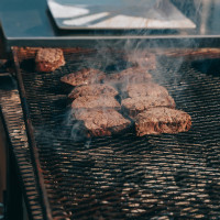 焼きたてのお肉