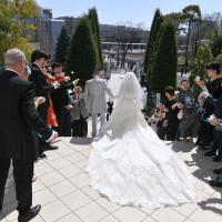 大階段でフラワーシャワーが出来ます。