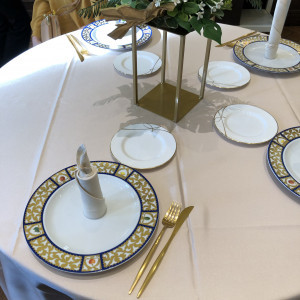 ナプキンをローソクのように飾り付けしたテーブルセッティング|686241さんのアニヴェルセル 大宮の写真(1992697)