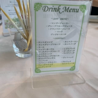 卓上のドリンクメニュー