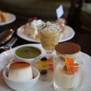 デザートビュッフェ