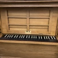 チャペルのパイプオルガン