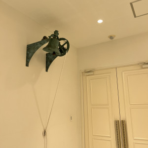 チャペル横にある階段近くの鐘を鳴らす演出も可能|686941さんのキャッスルガーデン OSAKAの写真(2010550)
