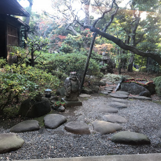 「壺中庵」から見えるお庭の一部