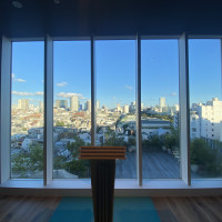 チャペルの奥は、テラス。風船を飛ばす演出もあり。