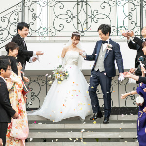 フラワーシャワー|687193さんのアルカンシエル luxe mariage 大阪（アルカンシエルグループ）の写真(2037757)
