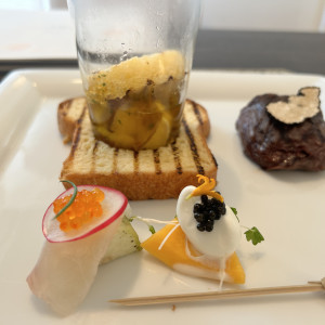 前菜とメインのお肉|687216さんのヴィクトリアガーデン恵比寿迎賓館の写真(2000957)