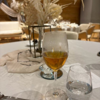 サイフォンで出した牛蒡のコンソメスープ