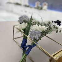 テーブルの造花