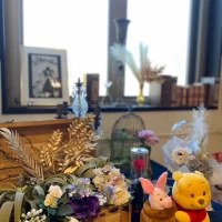 ゲスト控え室の式場装飾と電報のプーさん