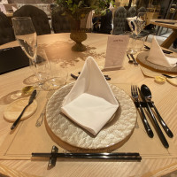 ゲストテーブル