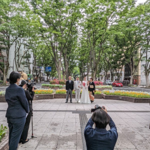 当日の挙式前のロケーションフォト|687767さんの定禅寺ガーデンヒルズ迎賓館/FIVESTAR WEDDINGの写真(2156130)