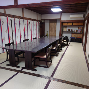 待合室1　襖で仕切られてます|687965さんのお屋敷・和歌山六三園  （Bridal　Hirakitaプロデュース）の写真(2007568)